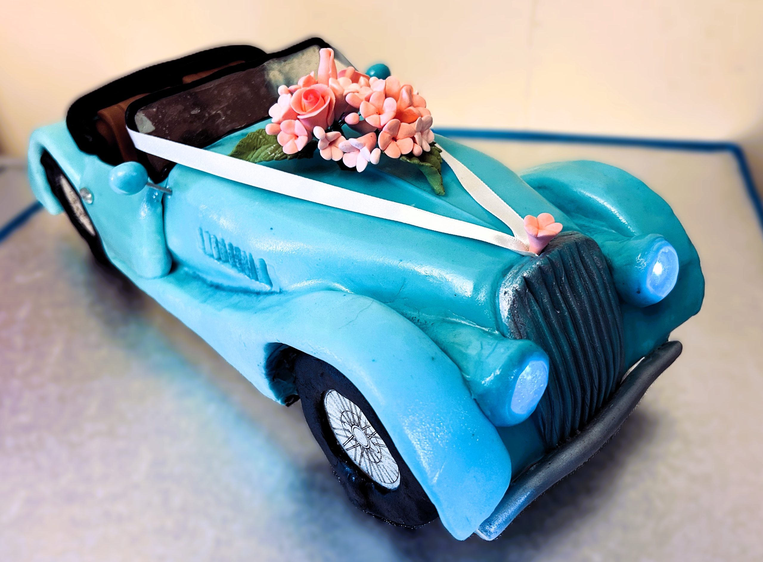 Wedding car cake